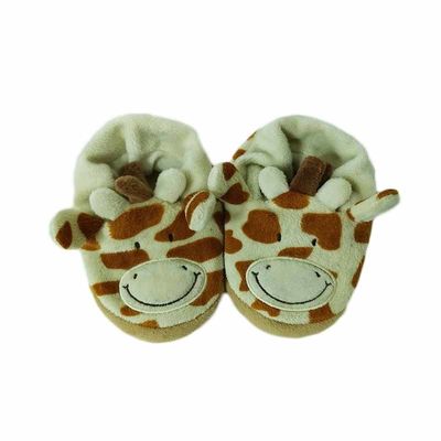 Le scarpe di camminata della peluche dei bambini hanno farcito i bambini che animali la peluche calza la decorazione della casa della peluche