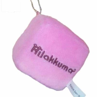 La catena chiave della peluche dell'orso di rosa del quadrato ha farcito i widget del pendente della bambola personalizza