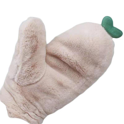 Ragazza di Plush Gloves For dello studente del fumetto