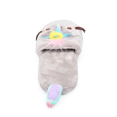 Breve ODM non allergene delle pantofole della Camera della peluche per gli adulti